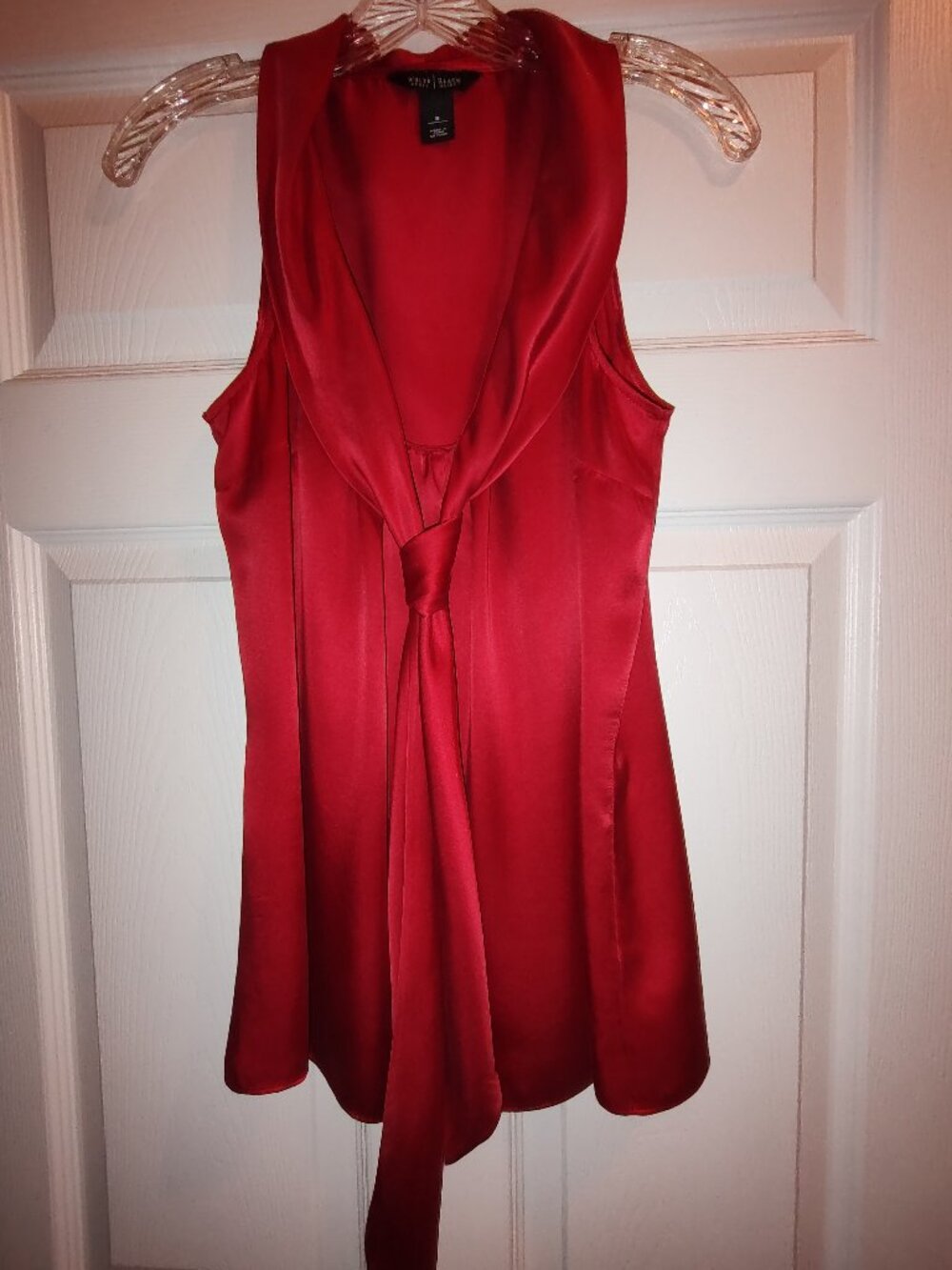 WHITE HOUSE BLACK MARKET BLOUSE SILK SLEEVELESS LONG TIES ROLL COLLAR RED SMALL